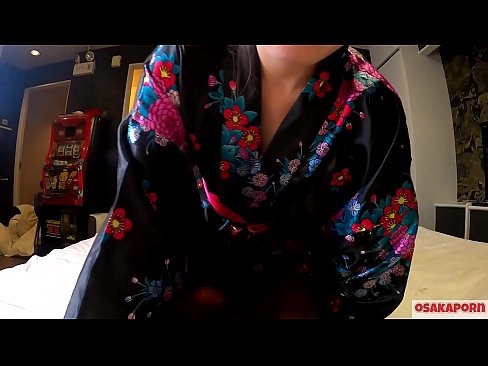 ❤️ Nuori cosplay-tyttö rakastaa seksiä orgasmeihin asti ruiskuttamalla hevostyttöä ja ottamalla suihin. Aasialaistyttö karvainen pillu ja kauniit tissit perinteisessä japanilaisessa puvussa amatöörivideossa, jossa näytetään masturbointia panoleluilla. Sakura 3 OSAKAPORN. ❤️ Kova porno at us ☑